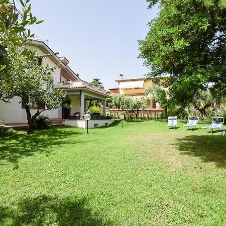 Cozy Home In Anguillara Sabazia With Kitchenette المظهر الخارجي الصورة