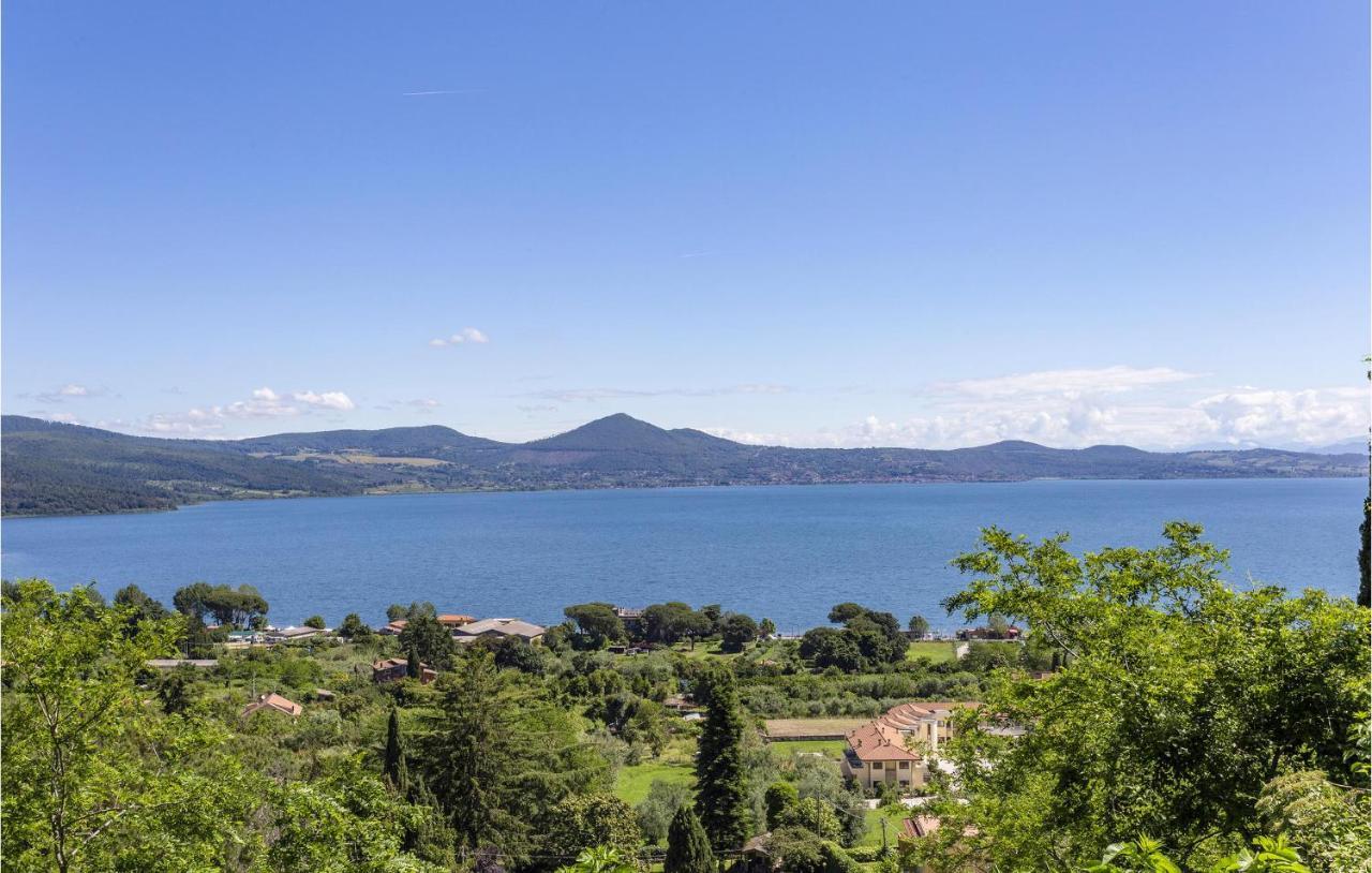 Cozy Home In Anguillara Sabazia With Kitchenette المظهر الخارجي الصورة