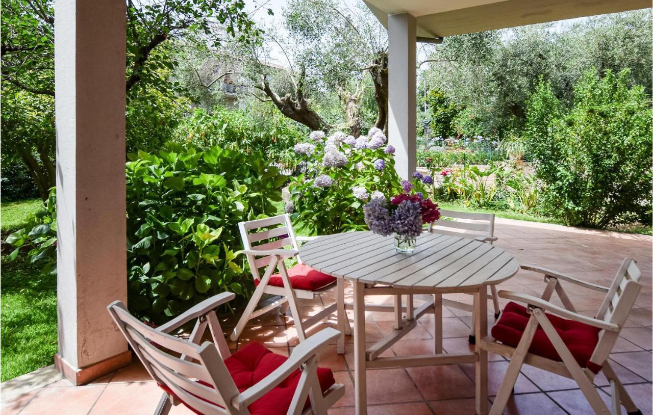 Cozy Home In Anguillara Sabazia With Kitchenette المظهر الخارجي الصورة