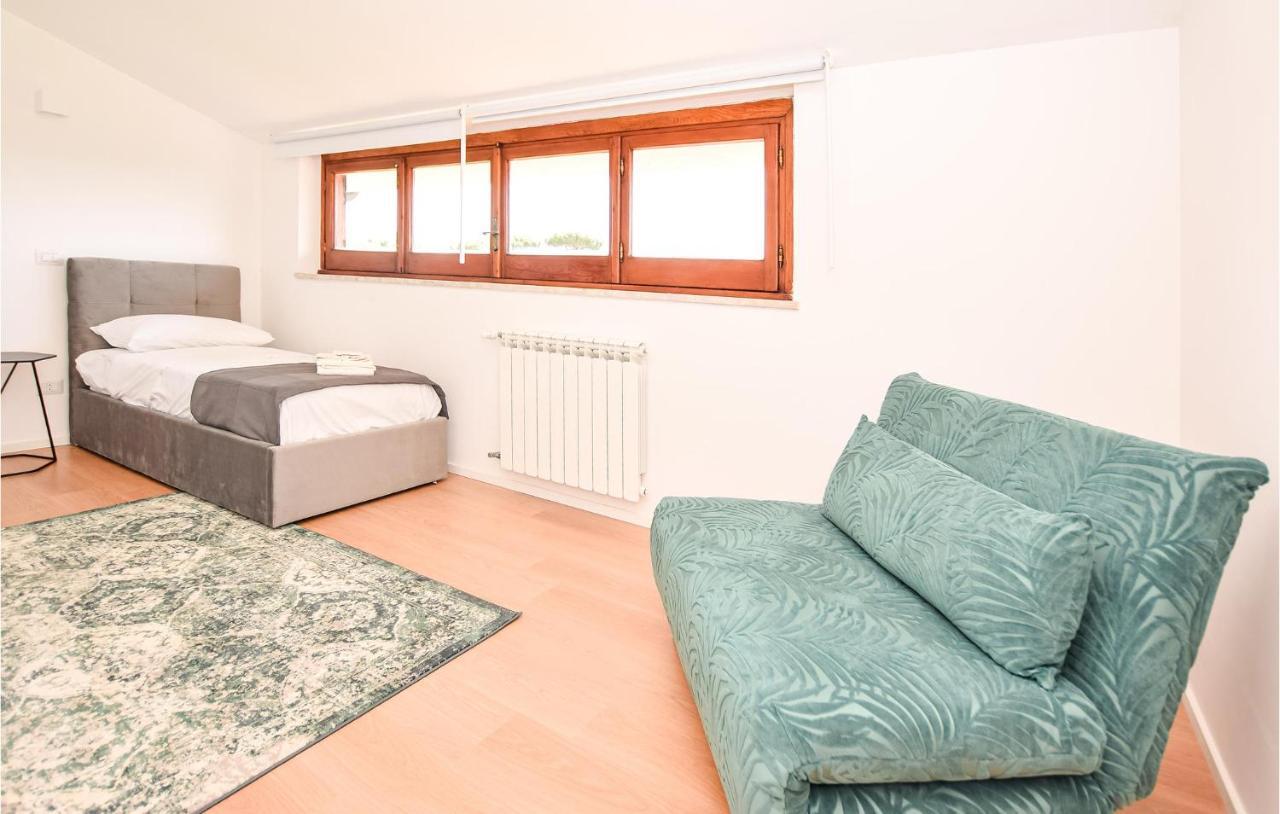 Cozy Home In Anguillara Sabazia With Kitchenette المظهر الخارجي الصورة