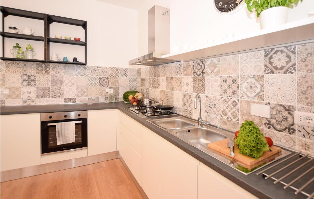 Cozy Home In Anguillara Sabazia With Kitchenette المظهر الخارجي الصورة