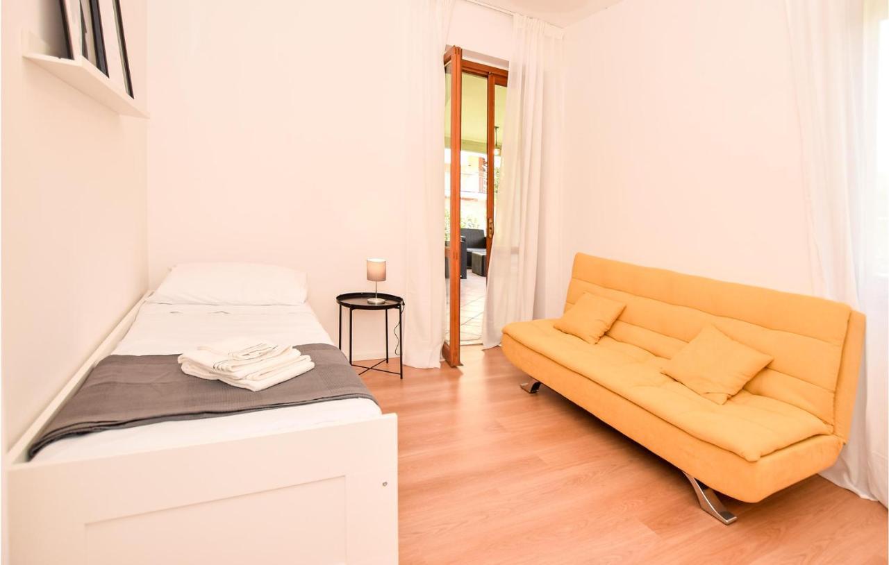 Cozy Home In Anguillara Sabazia With Kitchenette المظهر الخارجي الصورة